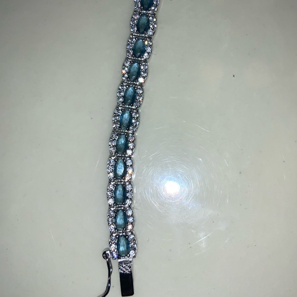 6.3ct Blue London Topaz Bracelet - Picture 8 of 14